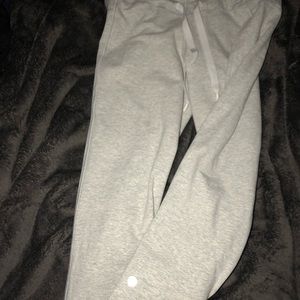 Grey lululemon joggers/sweatpants